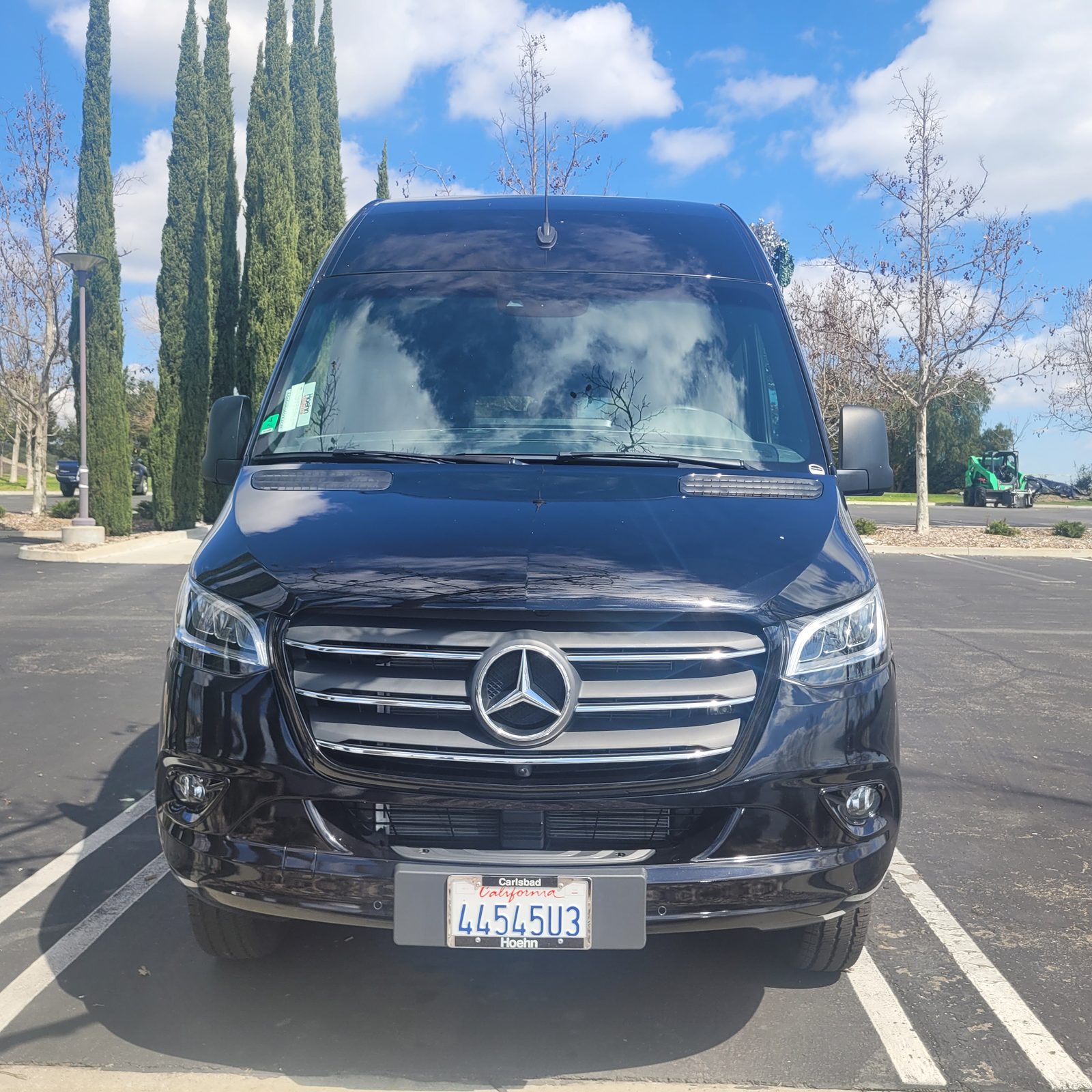 Qbit Tour Executive Sprinter exterior, front view